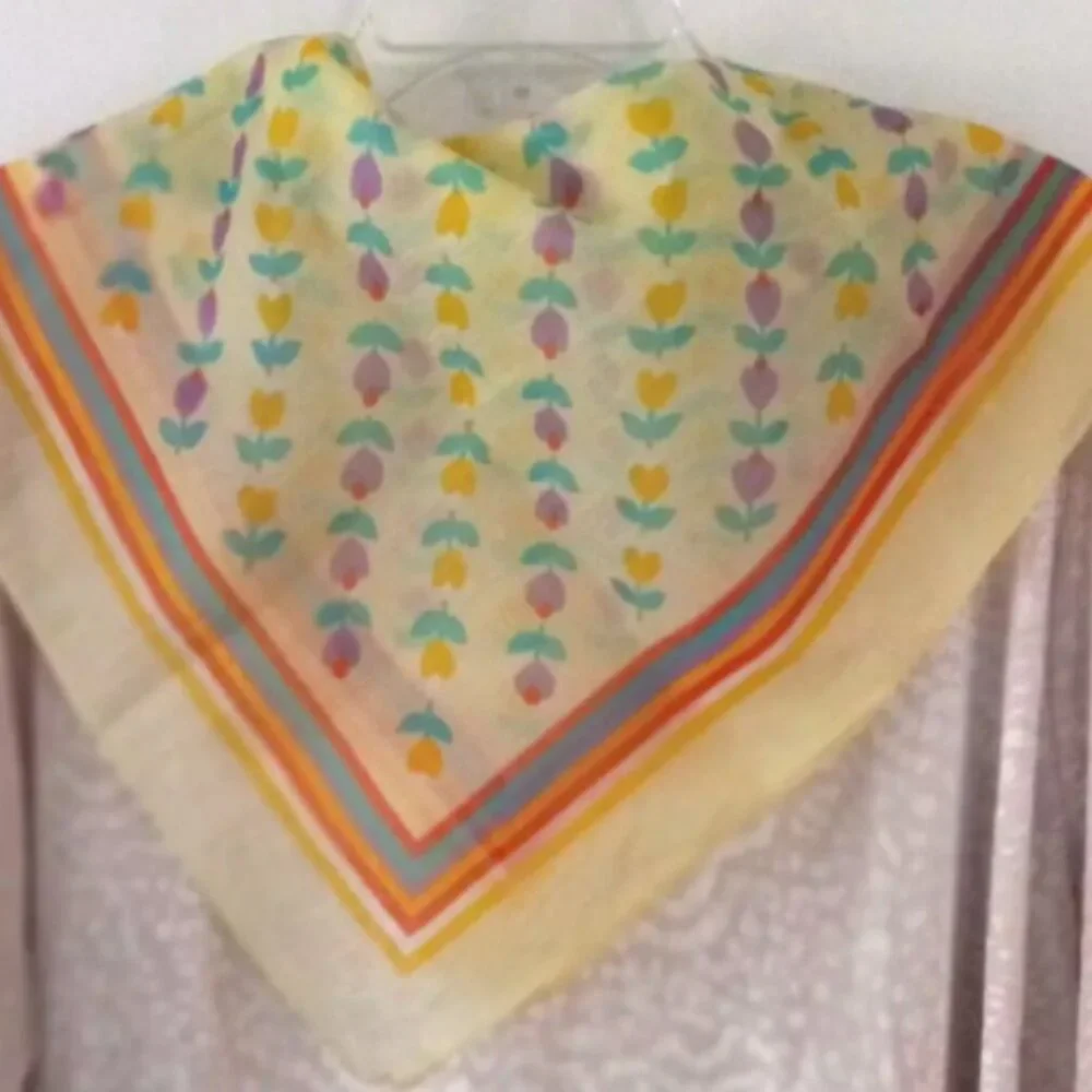 Women's Square Scarf 25
